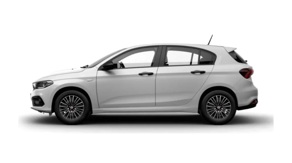 Fiat Tipo rent a car Zrenjanin - Kompaktan i praktičan za gradske vožnje