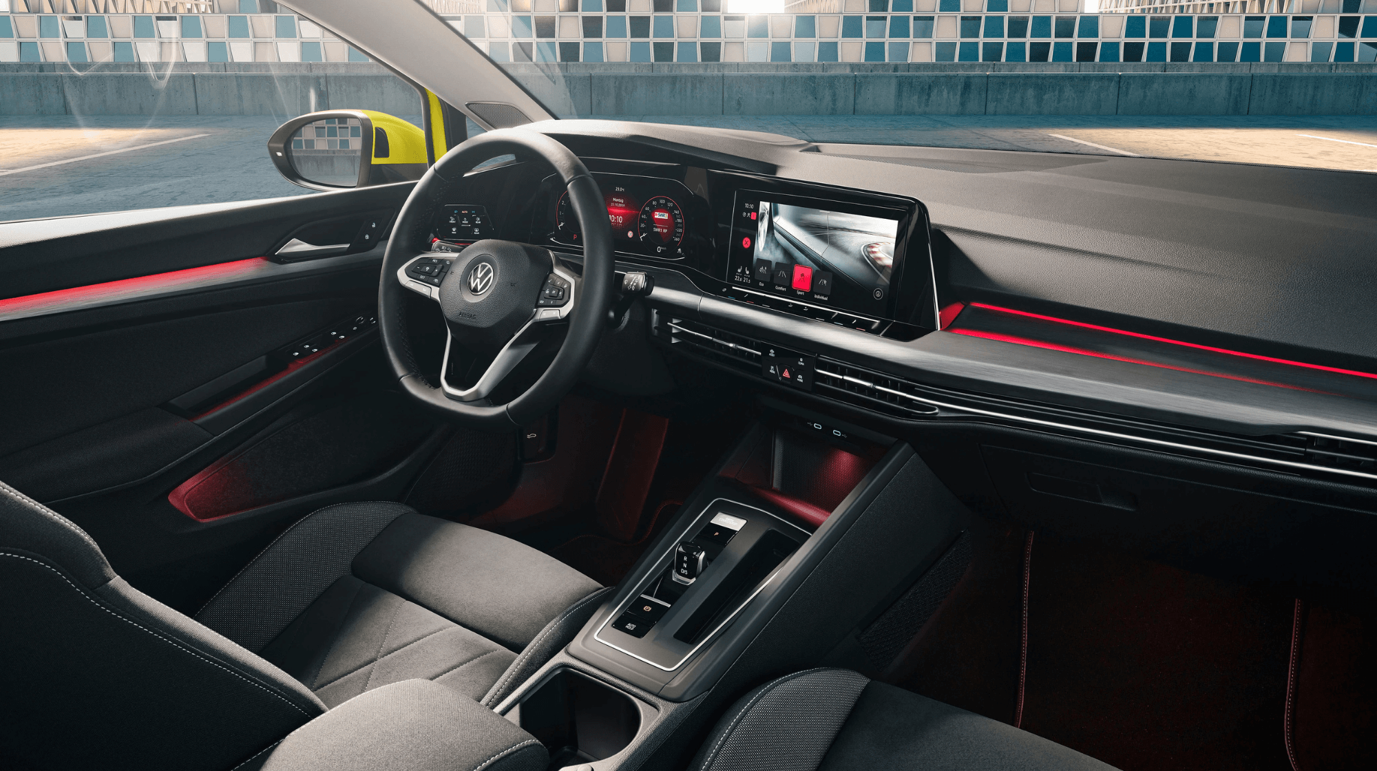 Volkswagen Golf 8 unutrašnjost vozačko mjesto Rent a Car Condor Zrenjanin